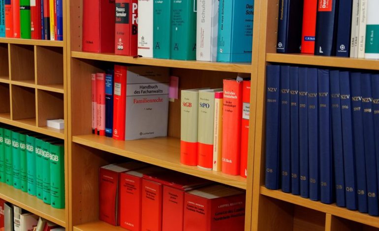 Élu CSE : comment acquérir les compétences juridiques nécessaires ?